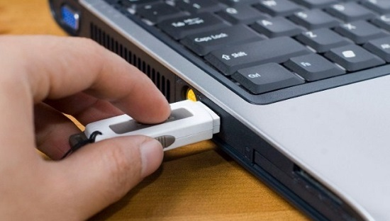 Khắc phục lỗi laptop không nhận USB và bàn phím